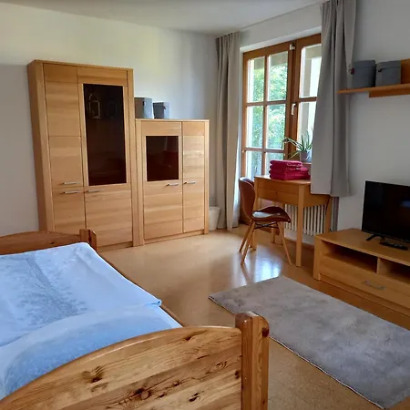 Goldsteig 2 -zweibettzimmer * Windischeschenbach