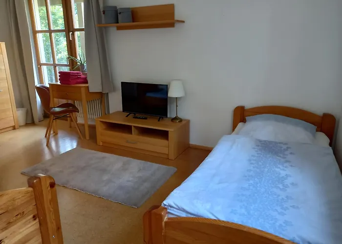 Goldsteig 2 -zweibettzimmer * Windischeschenbach